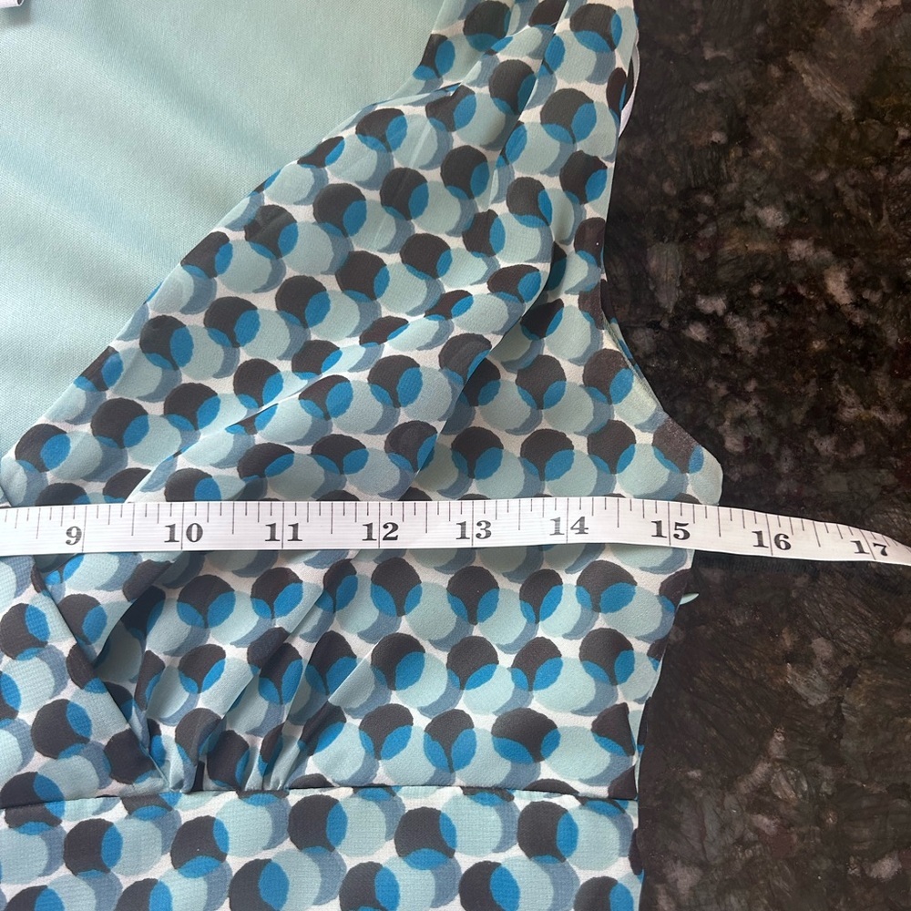 Vintage Y2K Fit and Flare retro dot midi dress. Lined. Tie back. Geometric. - Picture 10 of 13
